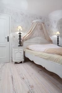 biała sypialnia